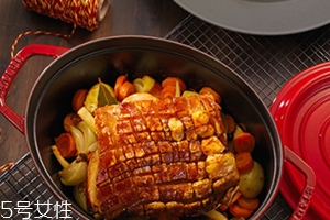 琺瑯鍋可以炒菜嗎？要選對(duì)琺瑯鍋