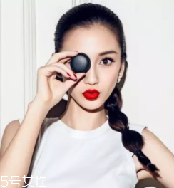 馬尾怎么扎顯臉??？馬尾位置越高越精神