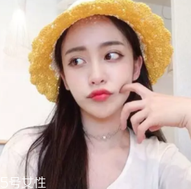 什么女孩適合不留劉海？圓臉妹子掀起劉海更適合你