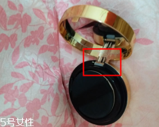 怎么判斷YSL圣羅蘭氣墊真假？從4個(gè)小細(xì)節(jié)一看便知