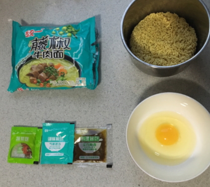 藤嬌牛肉面和藤椒牛肉面哪個好吃？統(tǒng)一和康師傅的對決