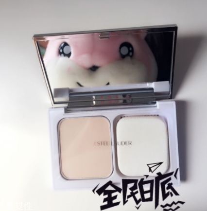 雅詩蘭黛粉餅?zāi)目詈?？補(bǔ)妝定妝的神器