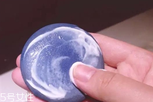 氣墊粉撲洗多久換一次？一定要經(jīng)常洗經(jīng)常換