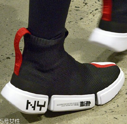 李寧紐約時(shí)裝周走秀款悟道球鞋在哪買_多少錢？