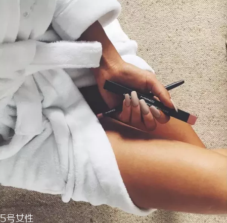 怎么選購韓國化妝品？女生化妝品必備清單