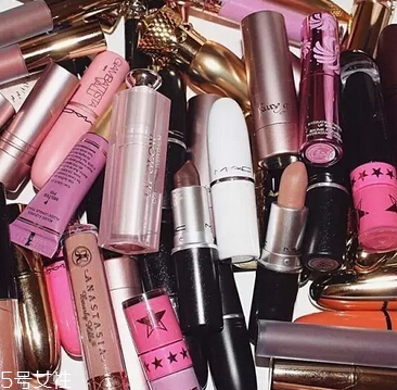 怎么選購韓國化妝品？女生化妝品必備清單