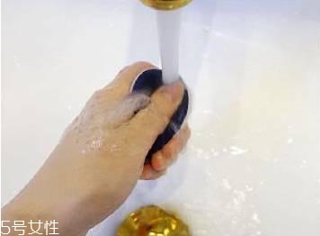 新買的氣墊粉撲要洗嗎？用久了一定要清洗