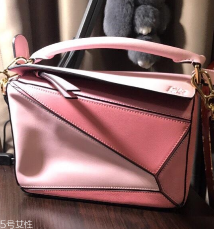 loewe和lv哪個檔次高？都是頂級品牌