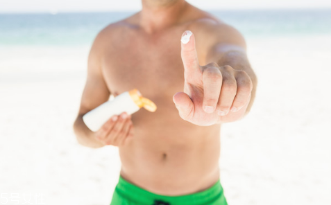 男士日常護膚步驟有哪些？防曬很關(guān)鍵