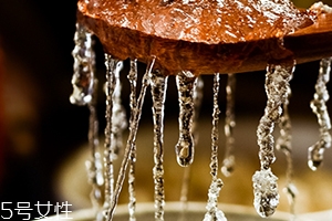 雪燕和銀耳哪個好？其實可以一起食用
