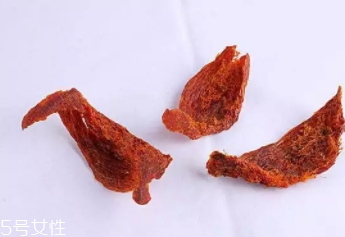 血燕窩和白燕窩區(qū)別 是高價(jià)值還是商家噱頭？