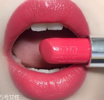 紀梵希小羊皮是啞光口紅嗎？官方強調(diào)半啞光質(zhì)地