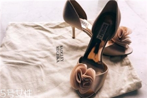 badgley mischka是什么牌子？高性價(jià)比婚鞋首選