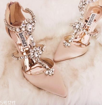 badgley mischka是什么檔次？婚鞋中的背影殺手