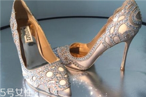 badgley mischka是哪個國家的牌子？超級貌美的小眾婚鞋