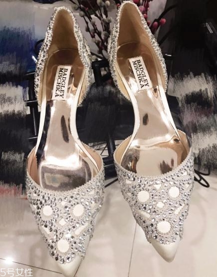 badgley mischka是哪個國家的牌子？超級貌美的小眾婚鞋