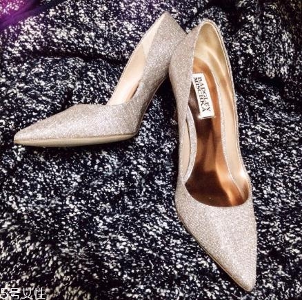 badgley mischka鞋子多少錢？比jc、rv價(jià)格美麗多了