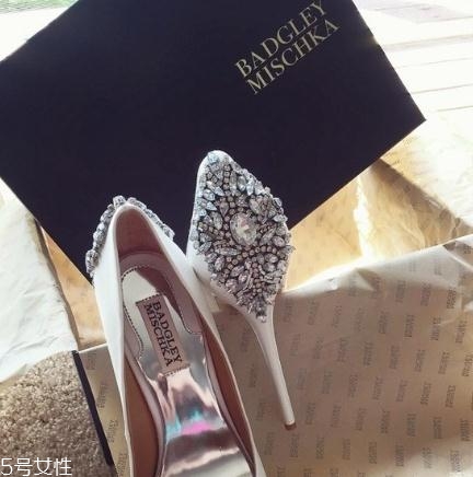 badgley mischka鞋子怎么樣？結(jié)婚選它就對(duì)了