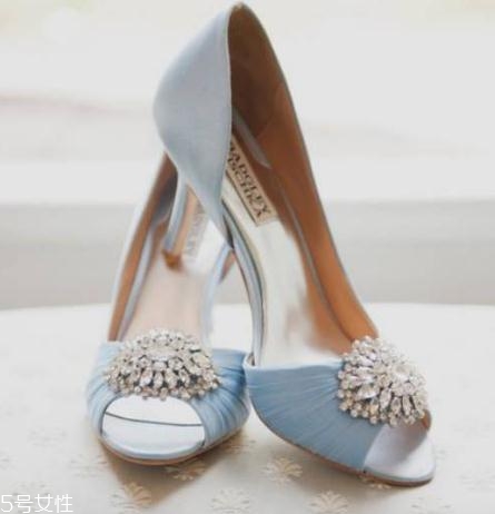 badgley mischka鞋子在哪買？美到挪不開眼的藝術(shù)品