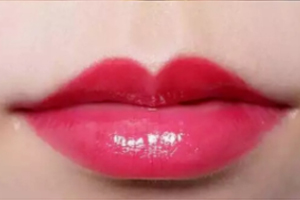 TF口紅10號(hào)是什么顏色？飽滿玫紅色