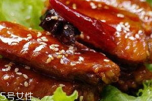 啤酒雞翅和可樂雞翅哪個(gè)好吃 按個(gè)人口味決定