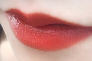 迪奧口紅740是什么顏色？超美深橘南瓜色