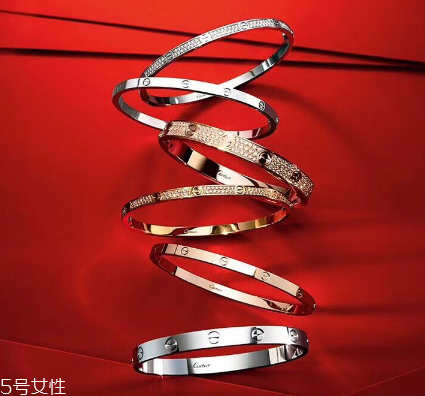 卡地亞手鐲會(huì)有劃痕嗎？一生摯愛(ài)的象征