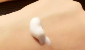 伊思蝸牛潔面乳怎么樣？敏感肌也適合