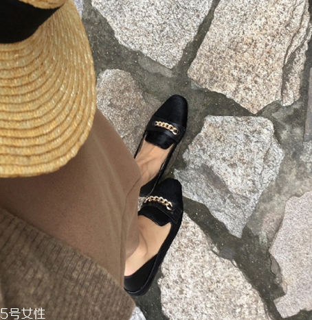 2022流行什么平底鞋？千萬不能錯過的流行爆款