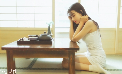 乳液可以涂在眼周圍嗎？