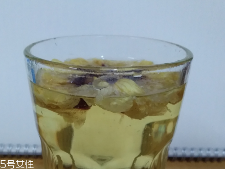 秋葵花怎樣曬干？自然風(fēng)干最佳