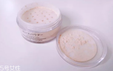 蜜粉能用在嘴唇上嗎？打造啞光唇妝