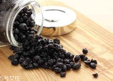 藍(lán)莓干是酸性還是堿性？屬于堿性