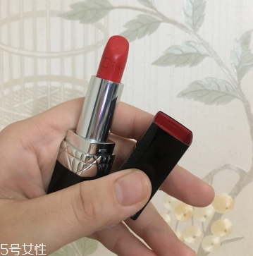 迪奧口紅844適合什么膚色？顯白嗎？