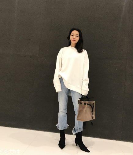 牛仔褲用什么泡不掉色？洗前先用鹽水浸泡