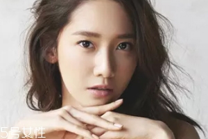 霧面妝和水光妝哪個好？水光妝更顯年輕