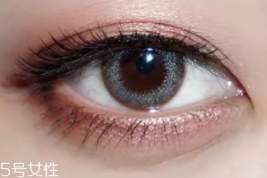 棕色眼影怎么畫好看？作為最后的暈染色