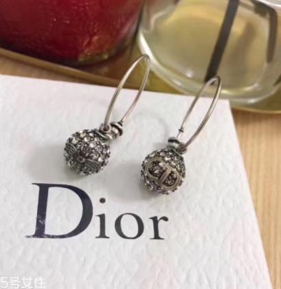 dior迪奧耳環(huán)多少錢？