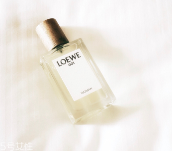 LOEWE001香水多少錢？LOEWE001香評
