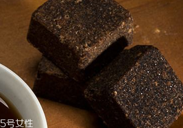 阿膠黑糖經(jīng)期可以喝嗎？最好少喝