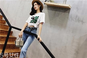 牛仔褲染上紅色怎么辦？牛仔褲染色別擔(dān)心