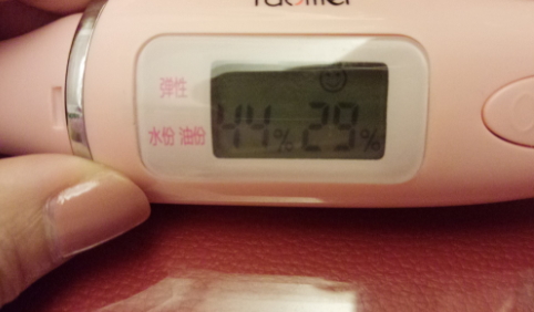 sisley希思黎和和hr赫蓮娜哪個好？