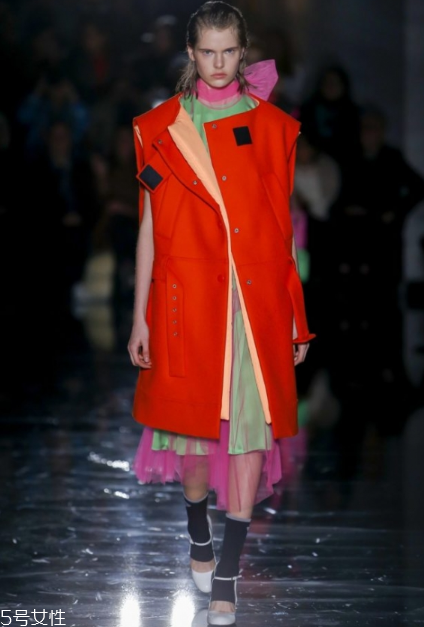 prada2018秋冬系列好看嗎_款式有哪些？