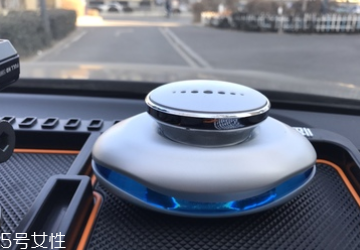 汽車香水怎么安裝？香水座需粘貼