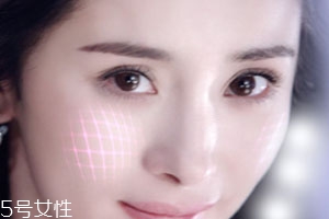 雅詩蘭黛線雕精華素怎么用？官方按摩圖效果最佳