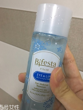 曼丹卸妝液泡沫不消怎么回事？正常現(xiàn)象