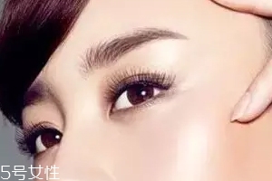 怎么化標(biāo)準(zhǔn)眉？三點(diǎn)法打造親和眉形