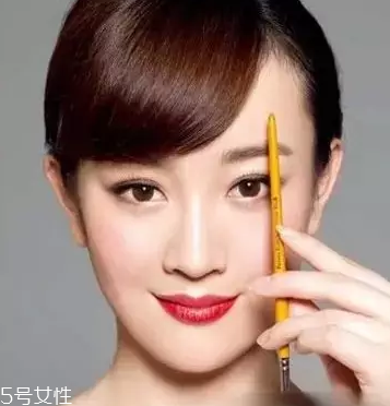 怎么化標(biāo)準(zhǔn)眉？三點(diǎn)法打造親和眉形