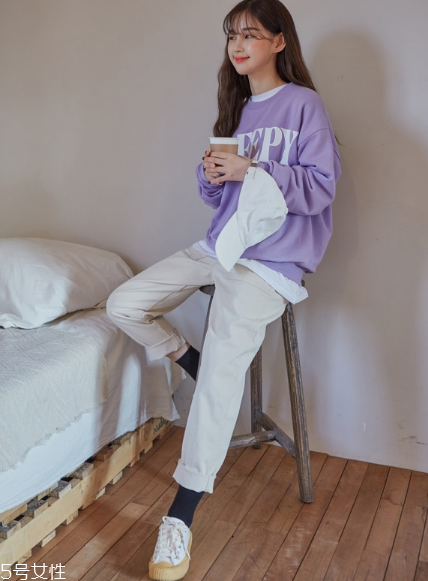 紫色衛(wèi)衣怎么搭配？流行色助你成為時尚女王