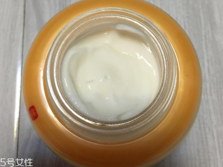 雪花秀修顏霜怎么用？輕柔按壓助吸收